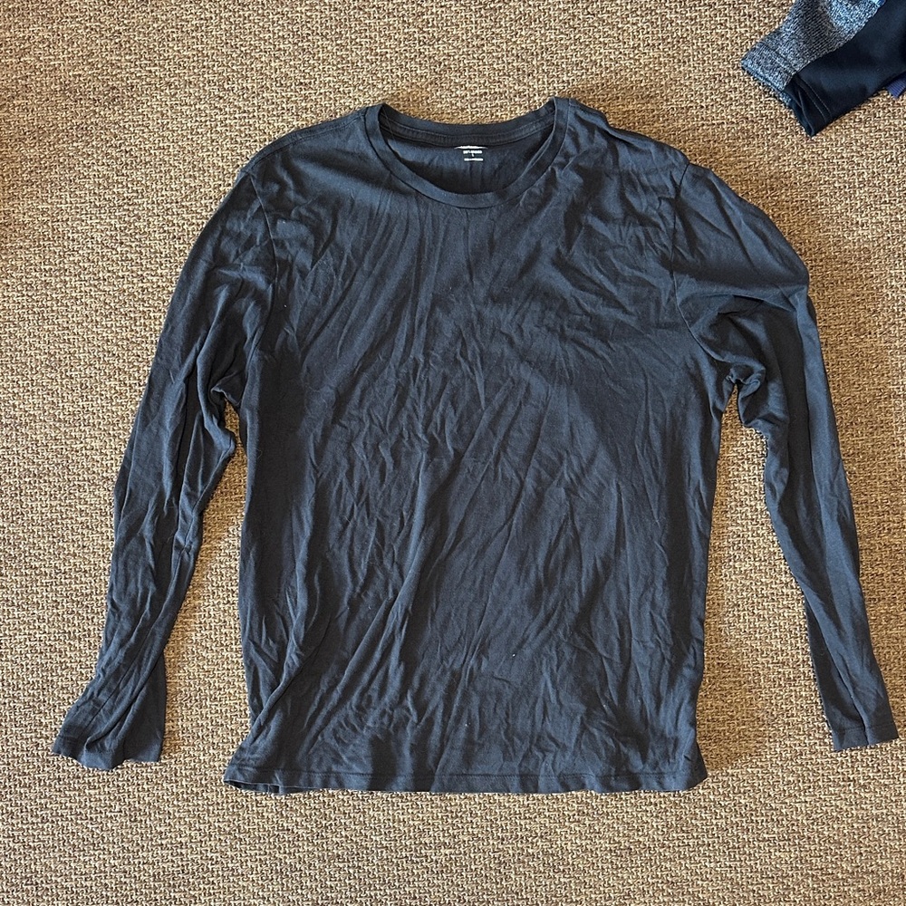 Old Navy Men's Long Sleeve Dark Gray Tee